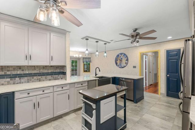 9 W Coquena Circle, Savannah, GA 31410