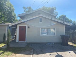 417 S Commerce ST B, Lockhart, TX 78644