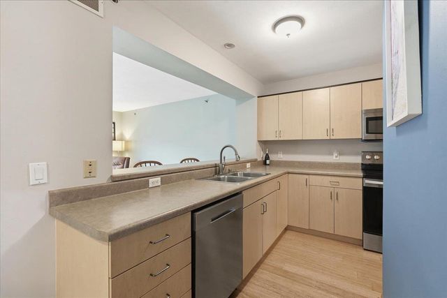 5462 Coachman Place, Fitchburg, WI 53711