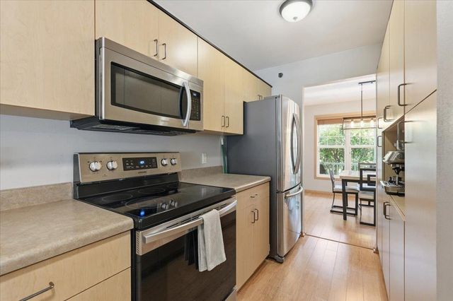 5462 Coachman Place, Fitchburg, WI 53711