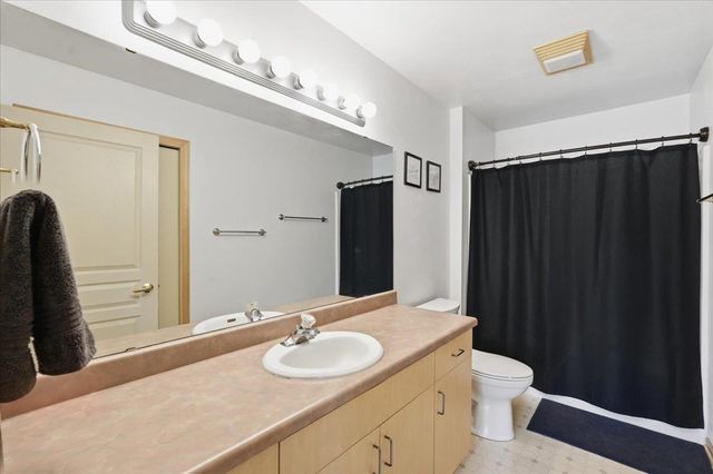 5462 Coachman Place, Fitchburg, WI 53711