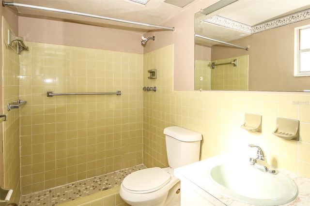 10824 QUEENS ROAD, Port Richey, FL 34668