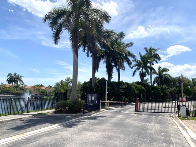 3261 Scarletta Drive, Riviera Beach, FL 33404