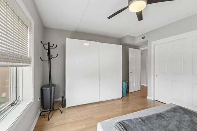 5155 Madison Street 3-208, Skokie, IL 60077