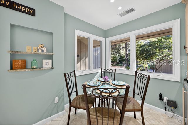 8 Pine Ct, Hilton Head Island, SC 29928