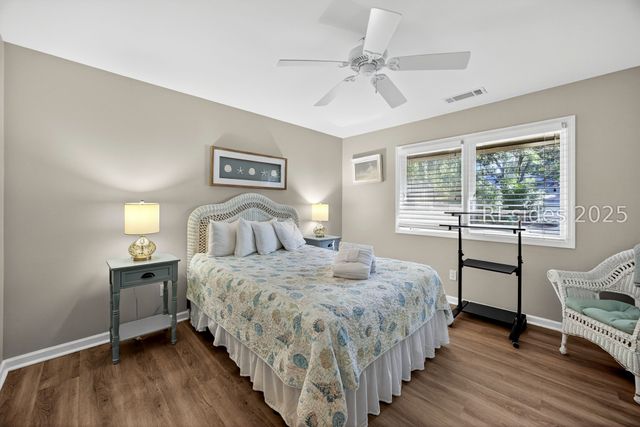 8 Pine Ct, Hilton Head Island, SC 29928