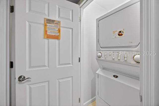 8 Pine Ct, Hilton Head Island, SC 29928