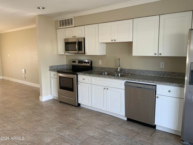 3412 W BLUEFIELD Avenue, Phoenix, AZ 85053