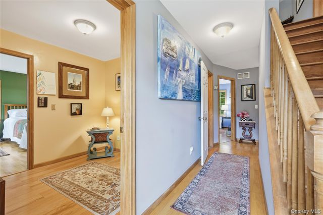 15 Meadow Drive, Red Hook, NY 12571