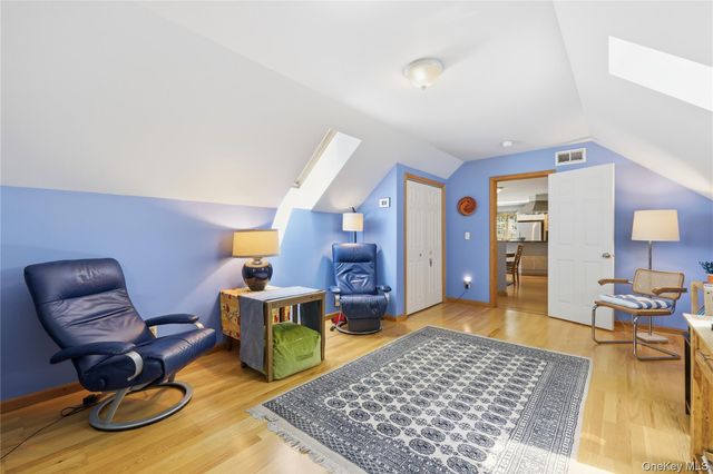 15 Meadow Drive, Red Hook, NY 12571