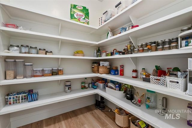 9570 W Summit Peak Dr, Star, ID 83669