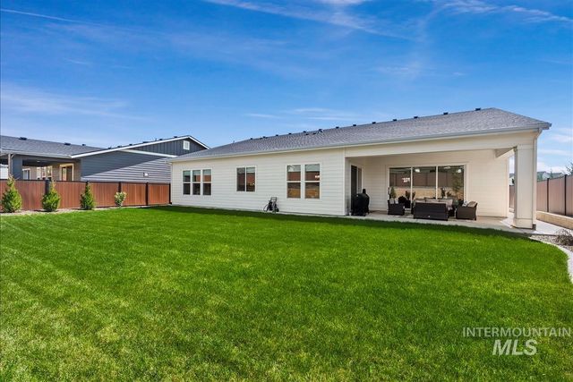 9570 W Summit Peak Dr, Star, ID 83669