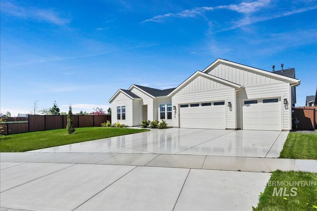 9570 W Summit Peak Dr, Star, ID 83669