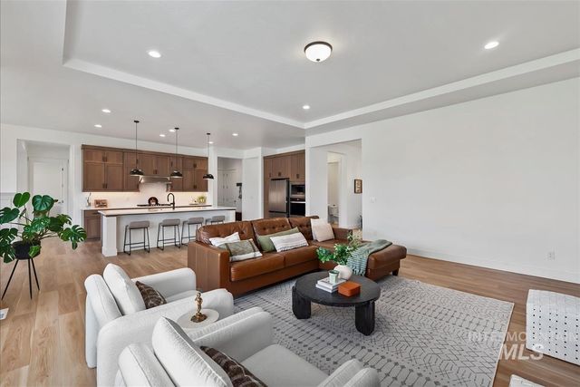 9570 W Summit Peak Dr, Star, ID 83669