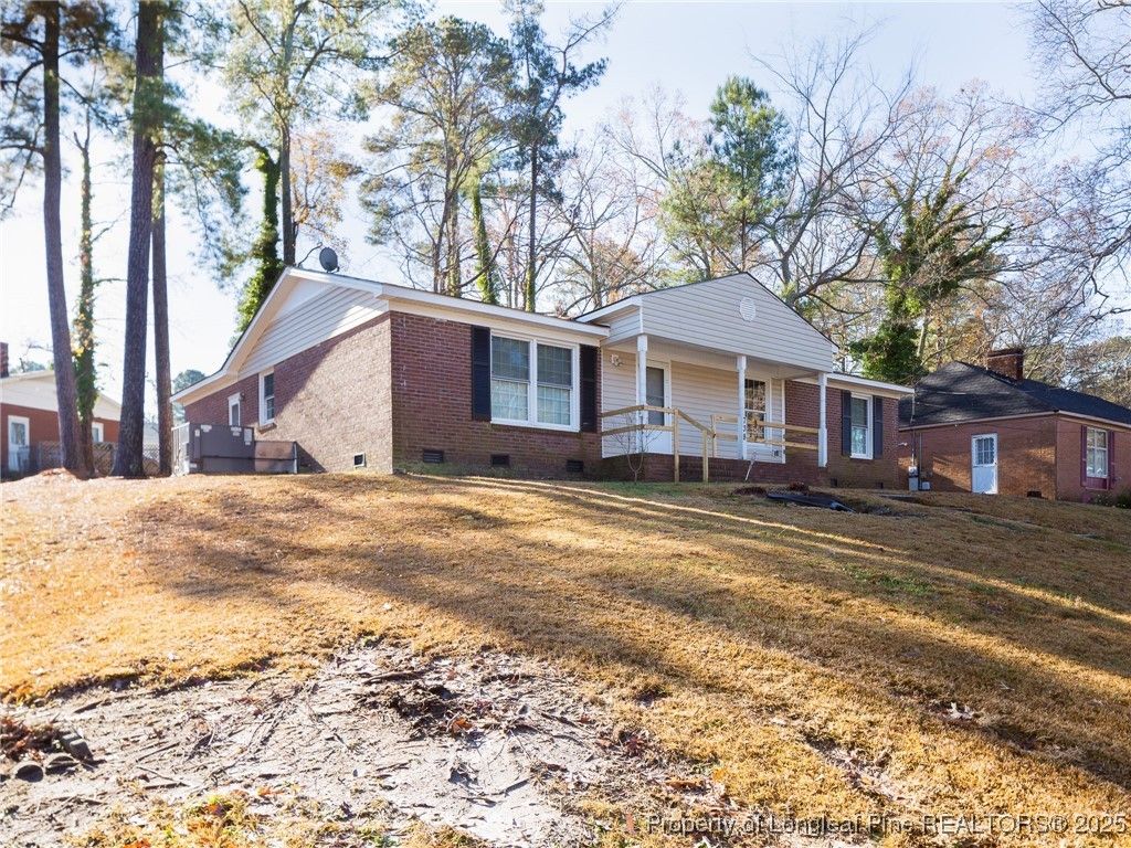 738 Ashboro Drive, Fayetteville, NC 28311