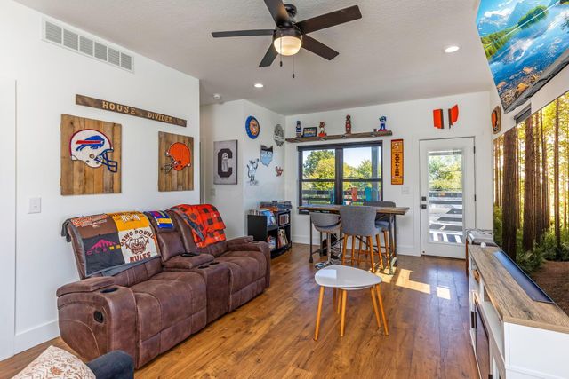 55 East Street, Buckeye Lake, OH 43008