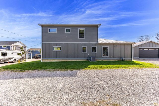 55 East Street, Buckeye Lake, OH 43008