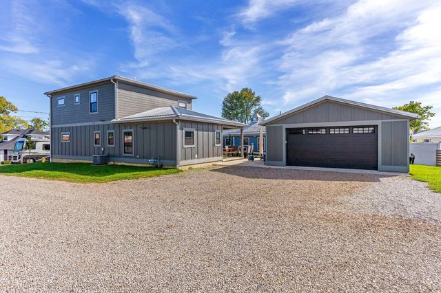 55 East Street, Buckeye Lake, OH 43008