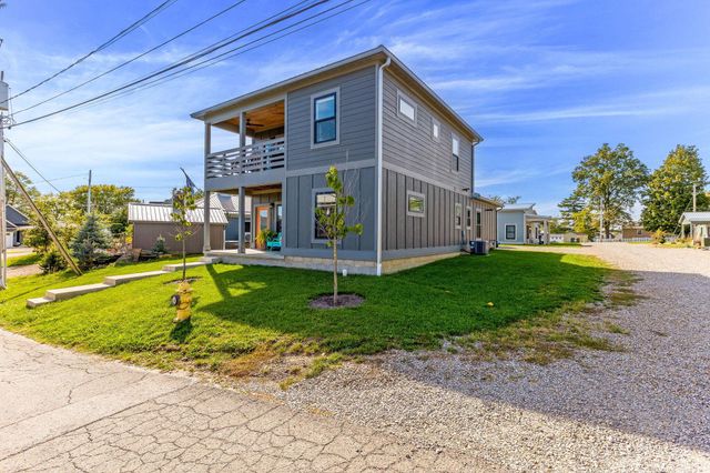 55 East Street, Buckeye Lake, OH 43008