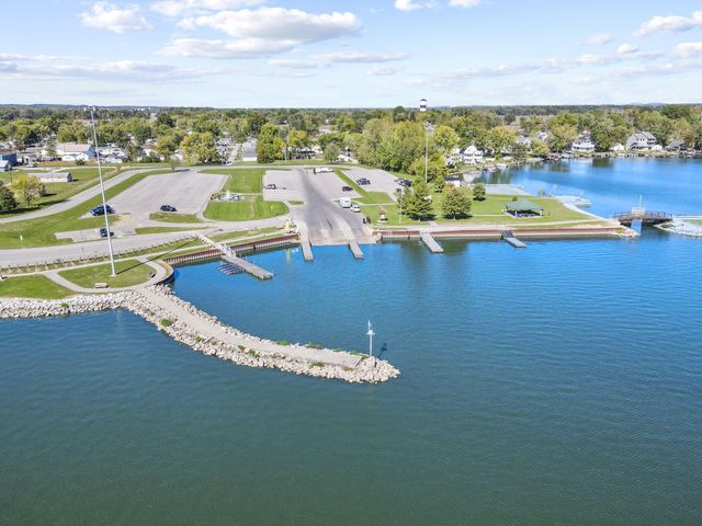 55 East Street, Buckeye Lake, OH 43008