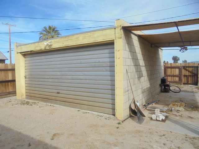 318 N Carlton Avenue, Blythe, CA 92225