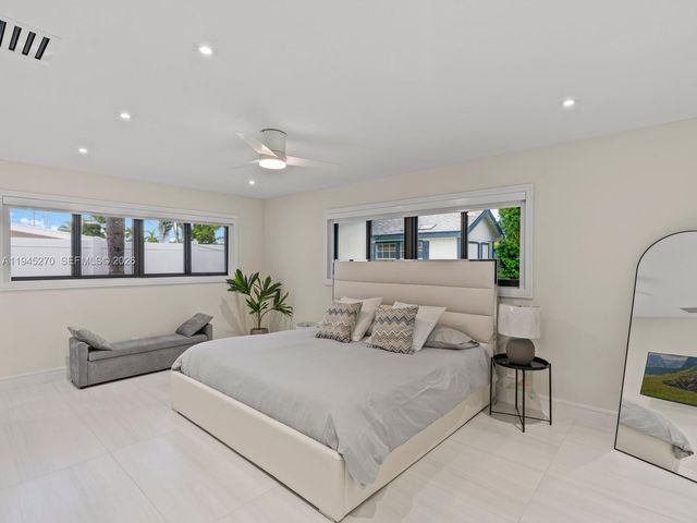 511 SE 14th St, Pompano Beach, FL 33060