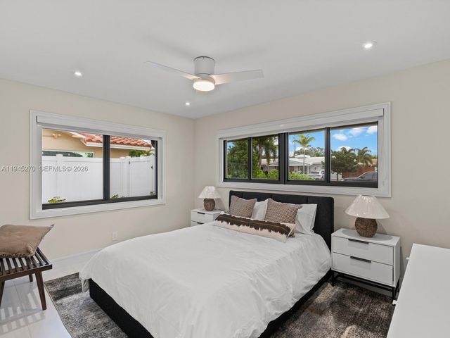 511 SE 14th St, Pompano Beach, FL 33060