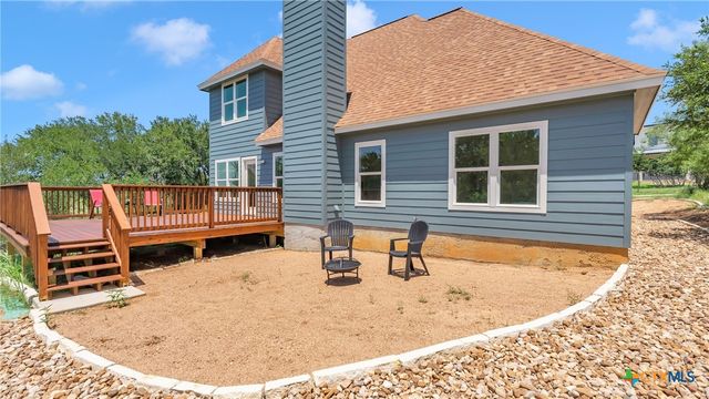 105 Chesterfield Drive, Kingsland, TX 78639