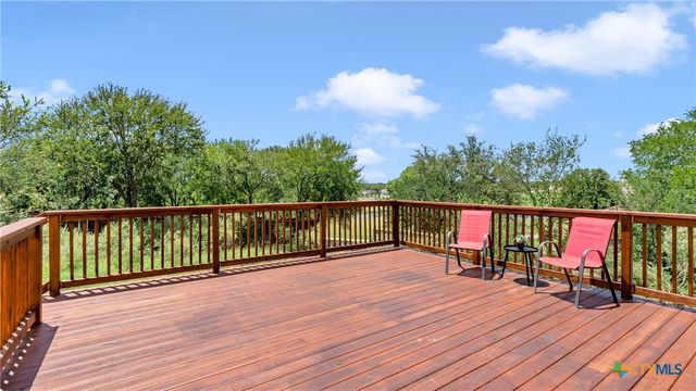 105 Chesterfield Drive, Kingsland, TX 78639