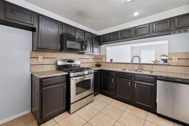 4402 Misty Mill Drive, Sugar Land, TX 77479