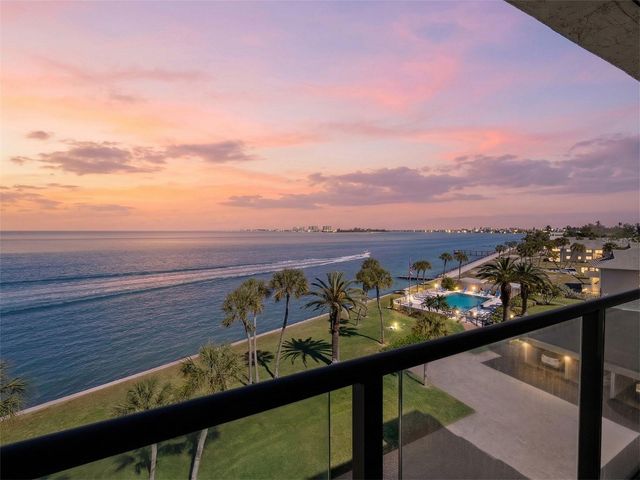 4712 OCEAN BOULEVARD W10, Sarasota, FL 34242