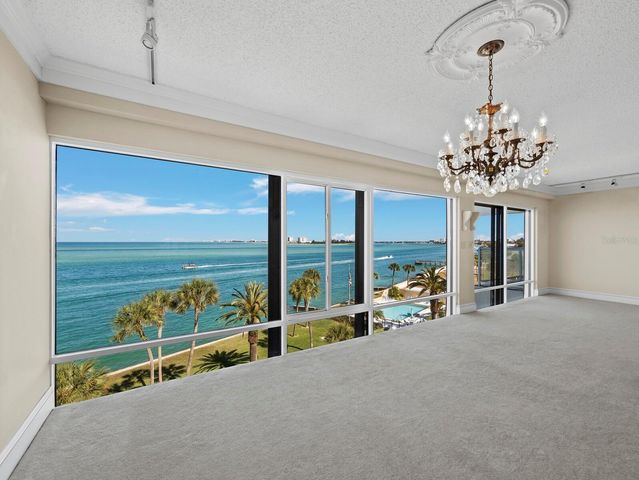 4712 OCEAN BOULEVARD W10, Sarasota, FL 34242