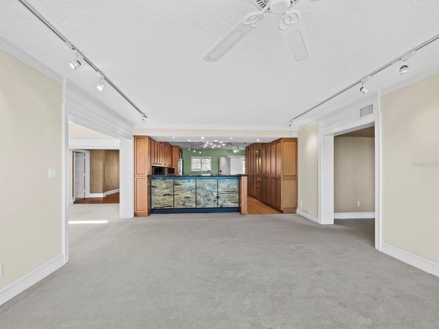 4712 OCEAN BOULEVARD W10, Sarasota, FL 34242