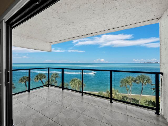 4712 OCEAN BOULEVARD W10, Sarasota, FL 34242