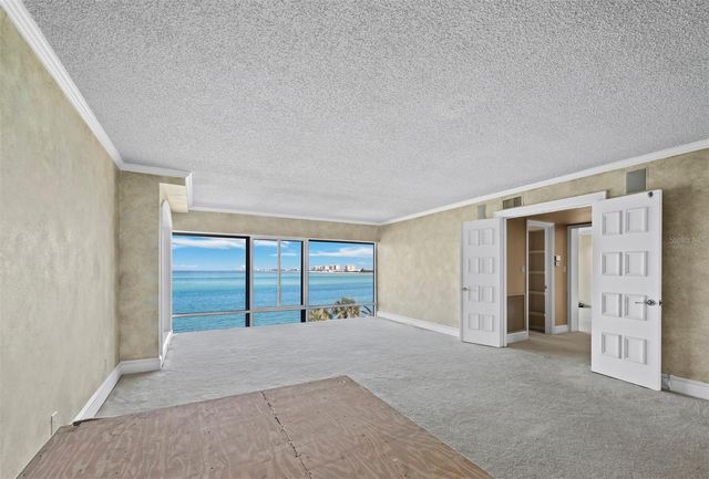 4712 OCEAN BOULEVARD W10, Sarasota, FL 34242