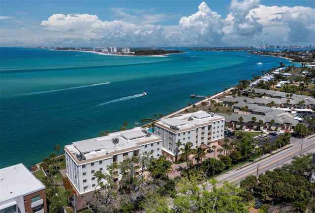 4712 OCEAN BOULEVARD W10, Sarasota, FL 34242