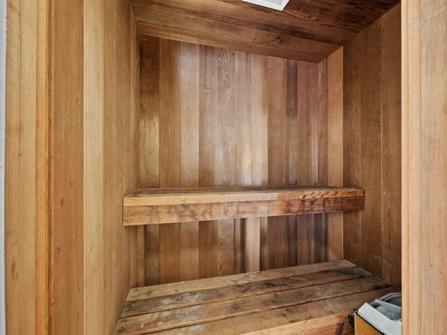 4712 OCEAN BOULEVARD W10, Sarasota, FL 34242