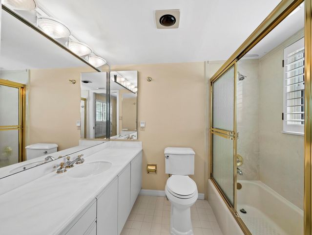 4712 OCEAN BOULEVARD W10, Sarasota, FL 34242