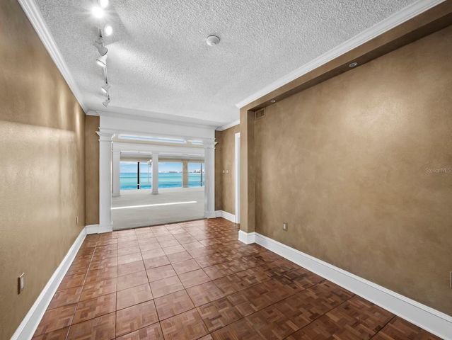 4712 OCEAN BOULEVARD W10, Sarasota, FL 34242