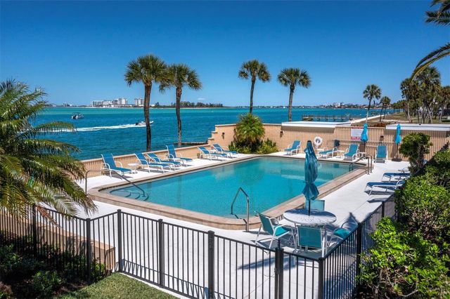 4712 OCEAN BOULEVARD W10, Sarasota, FL 34242