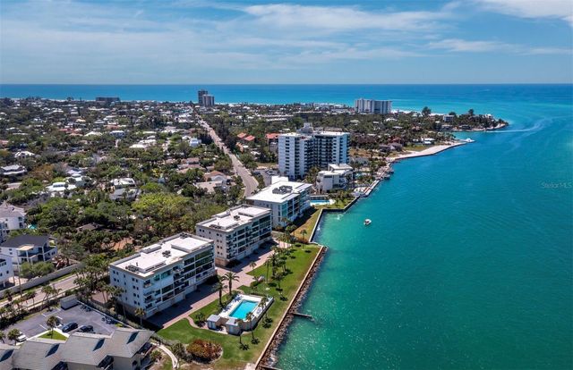 4712 OCEAN BOULEVARD W10, Sarasota, FL 34242