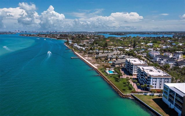 4712 OCEAN BOULEVARD W10, Sarasota, FL 34242