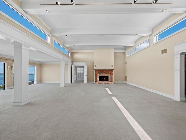 4712 OCEAN BOULEVARD W10, Sarasota, FL 34242