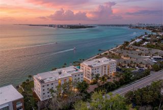 4712 OCEAN BOULEVARD W10, Sarasota, FL 34242