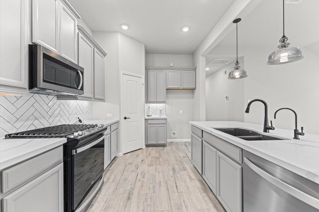 3026 Daw Boarwalk Drive, La Porte, TX 77571