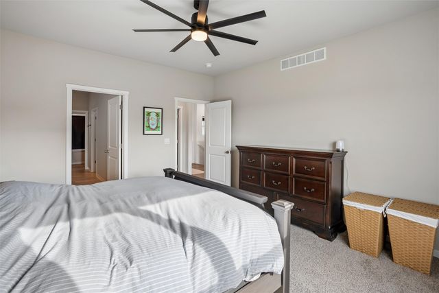 4701 172nd Way, Urbandale, IA 50323