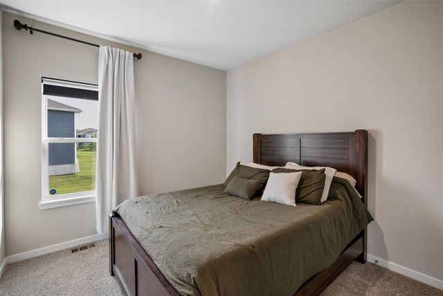 4701 172nd Way, Urbandale, IA 50323