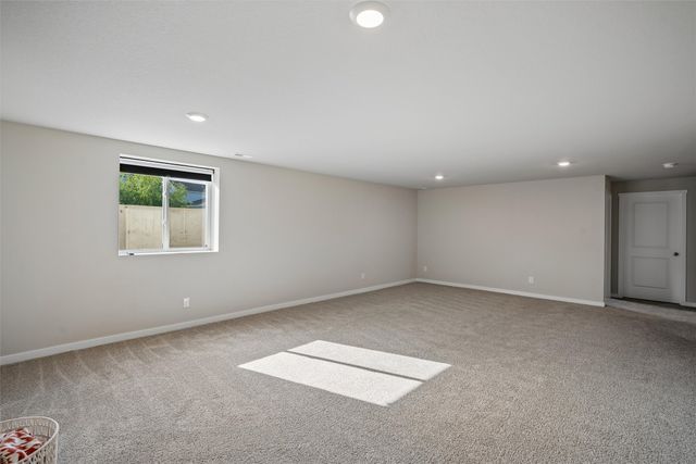 4701 172nd Way, Urbandale, IA 50323