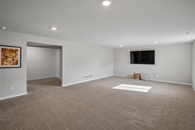 4701 172nd Way, Urbandale, IA 50323