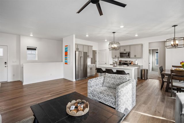4701 172nd Way, Urbandale, IA 50323